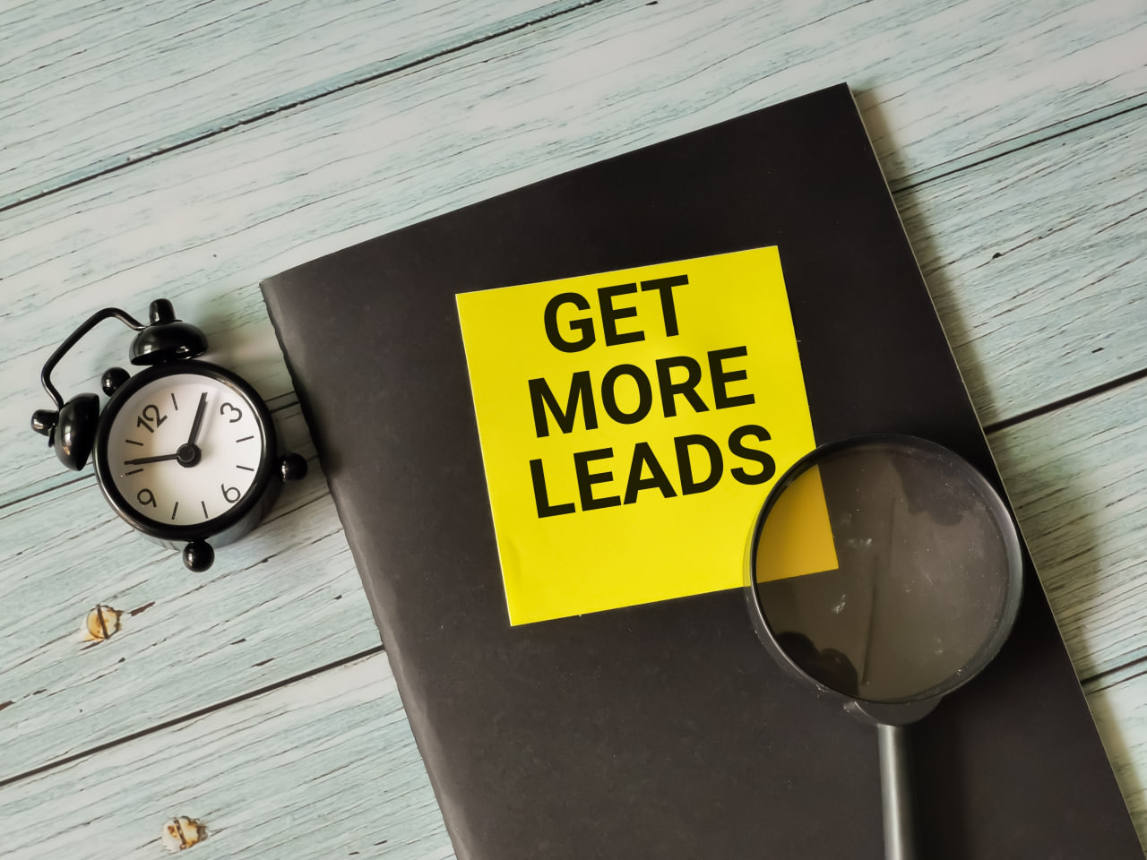 How to Use Social Media to Capture More B2B Leads: A Guide to Email Marketing Integration